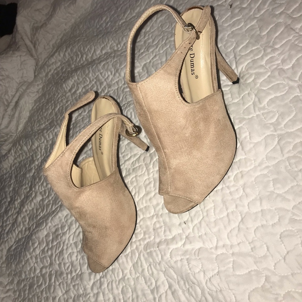 Nude heels, size 7.5